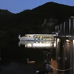 Hausboot Moselrose In 보트호텔 *