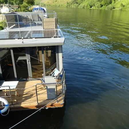 Hausboot Moselrose In Bådhotel Polich