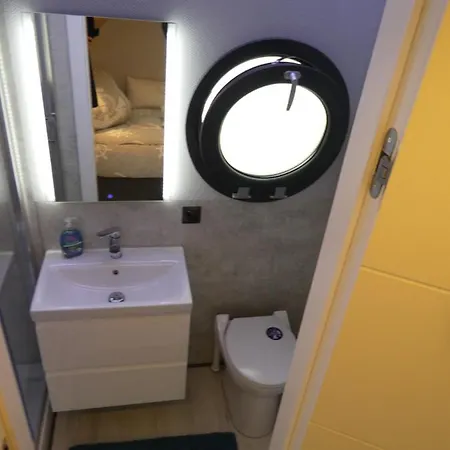Hausboot Moselrose In Bådhotel