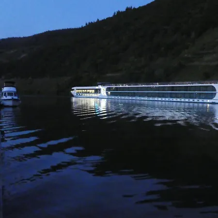 Hausboot Moselrose In *