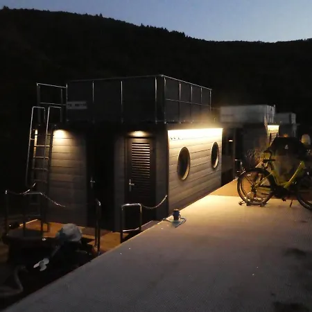 Hausboot Moselrose In 보트호텔 Polich