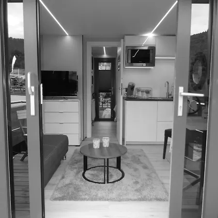 Hausboot Moselrose In * Polich