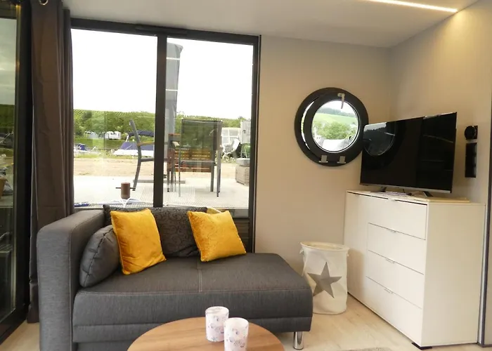 Hausboot Moselrose In * Polich