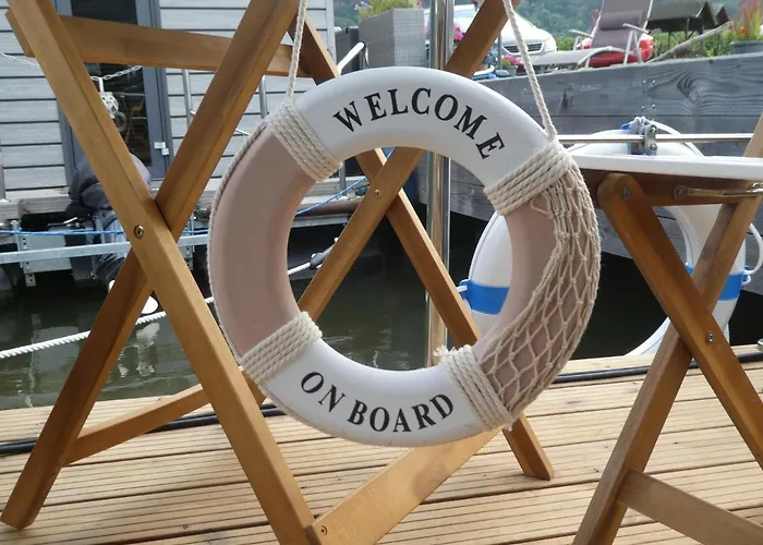 Hausboot Moselrose In * Polich