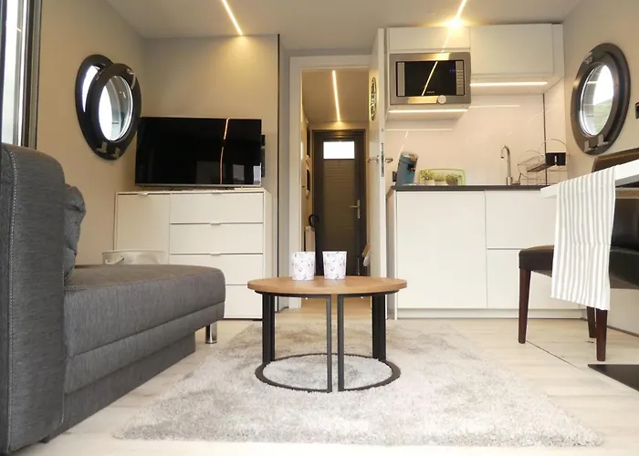 Hausboot Moselrose In Botel Polich